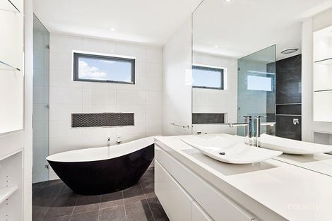 Property photo of 46B Lahona Avenue Bentleigh East VIC 3165