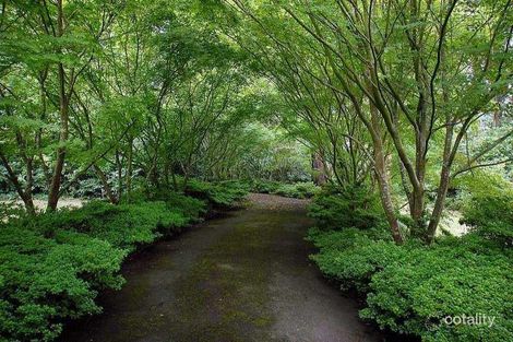 Property photo of 1 Ida Grove Olinda VIC 3788