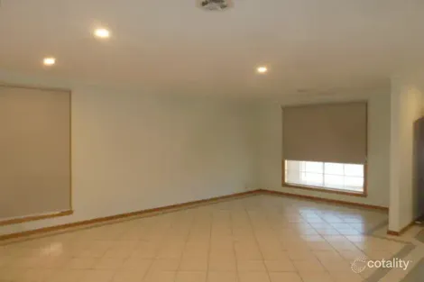 Property photo of 8 Yallop Court Keilor East VIC 3033