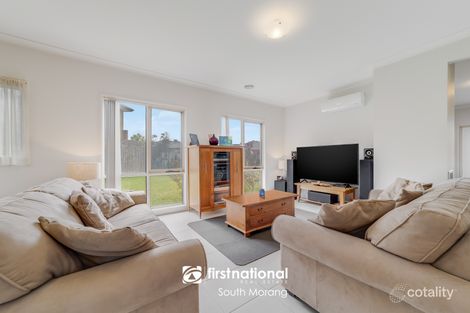 Property photo of 33 Cotchin Close Wollert VIC 3750