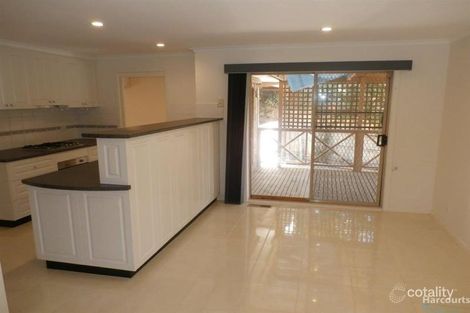 Property photo of 11 Bowman Drive Mill Park VIC 3082