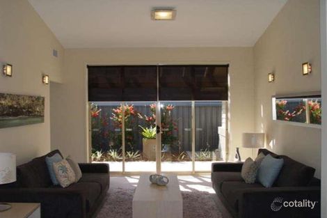 Property photo of 15 Haywards Bay Drive Haywards Bay NSW 2530