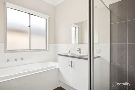 Property photo of 16 Sullivan Road Strathalbyn SA 5255