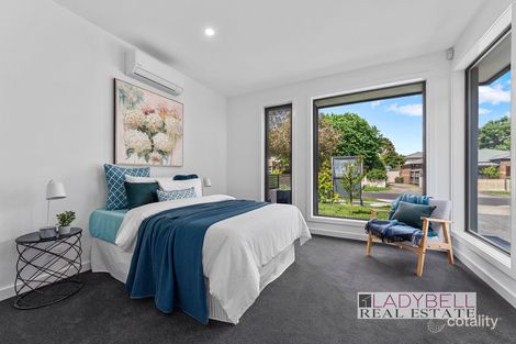 45 Gordon St, Newport, VIC 3015