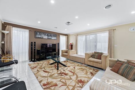 Property photo of 11 Millstream Way Caroline Springs VIC 3023