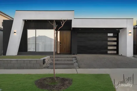 8 Eulinga St, Mickleham, VIC 3064