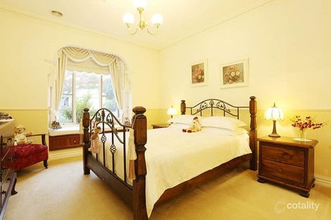 Property photo of 5 Mandurah Chase Berwick VIC 3806