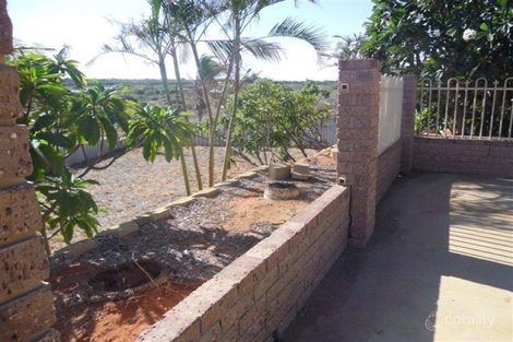 Property photo of 2 Craggs Court Brown Range WA 6701