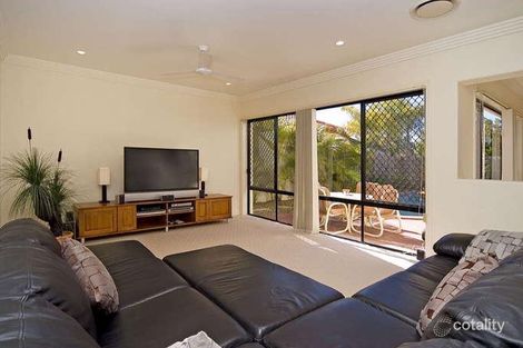 Property photo of 17 Eastpark Drive Helensvale QLD 4212