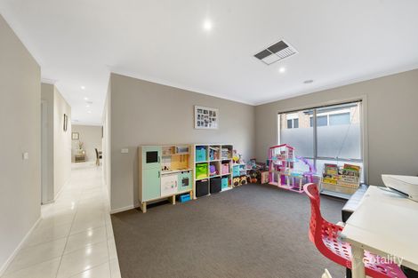 Property photo of 23 Waler Circuit Clyde North VIC 3978