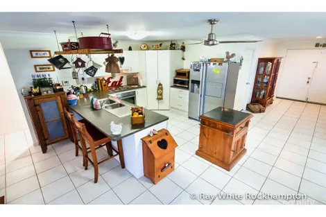 Property photo of 8 Broadhurst Drive Gracemere QLD 4702
