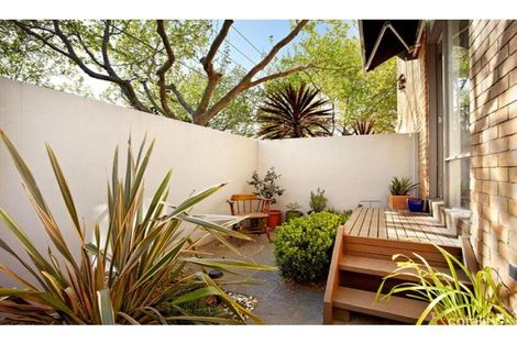 1/21 Kingsley St, Elwood, VIC 3184