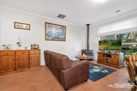 Property photo of 2 Mickleton Grove Point Cook VIC 3030