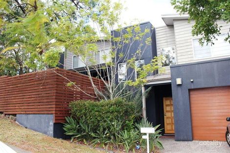 Property photo of 2/42 Margaret Street Southport QLD 4215