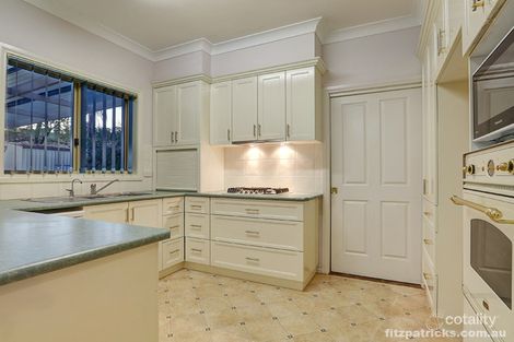 Property photo of 15 O'Hara Place Kooringal NSW 2650