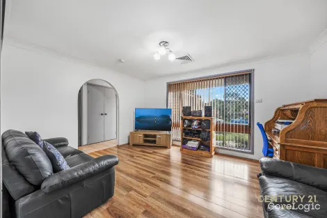 Property photo of 13 Mona Vale Place Woodbine NSW 2560