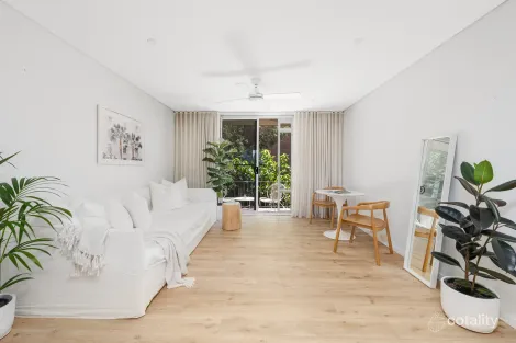 2/70 Harbord Rd, Freshwater, NSW 2096