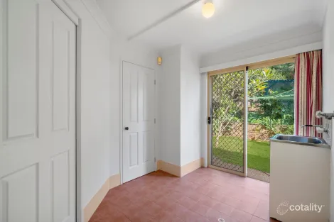 Property photo of 13 Jondel Close Bridgeman Downs QLD 4035