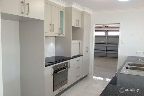 Property photo of 27 Lancaster Way Ooralea QLD 4740