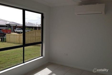 Property photo of 27 Lancaster Way Ooralea QLD 4740