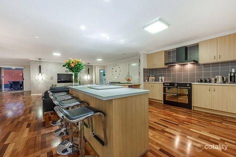 Property photo of 24 Sunnybrae Circuit Cairnlea VIC 3023