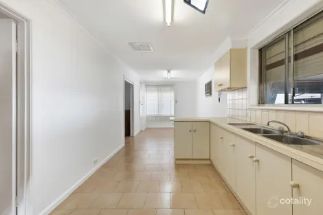 Property photo of 11 Kenna Drive Lalor VIC 3075
