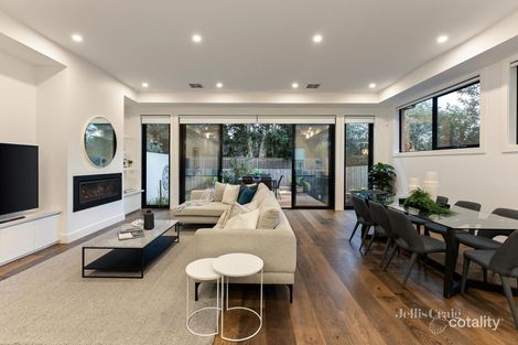 Property photo of 7A Colchester Drive Doncaster East VIC 3109