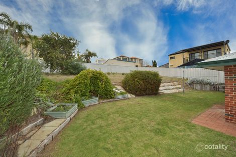 Property photo of 30 Tamarisk Drive Halls Head WA 6210