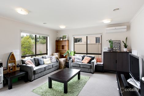 Property photo of 11 Canopy Avenue Alfredton VIC 3350