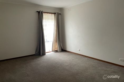 Property photo of 76 Grimwade Crescent Frankston VIC 3199