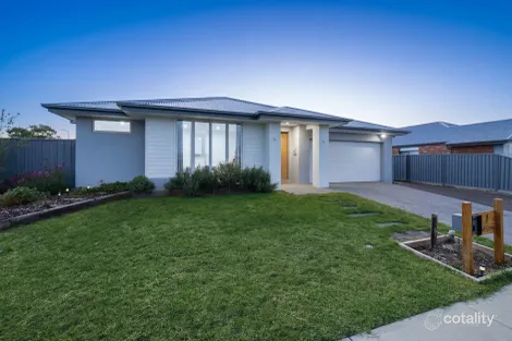 1 Oak Gr, Romsey, VIC 3434