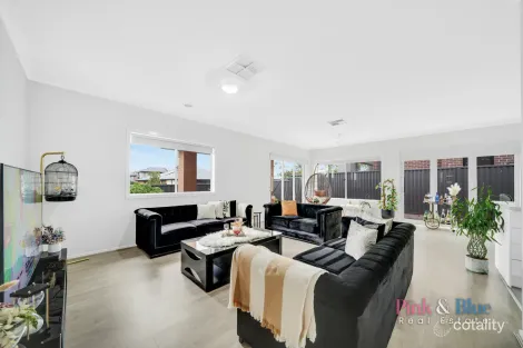 37 Lightsview Bvd, Rockbank, VIC 3335