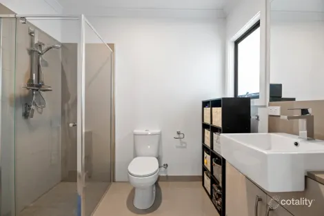 Property photo of 2/39 Aubrey Grove Boronia VIC 3155