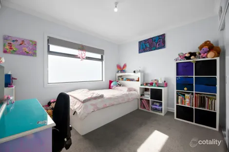 Property photo of 2/39 Aubrey Grove Boronia VIC 3155
