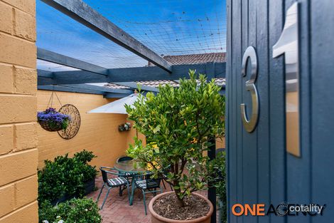 Property photo of 31 Sulman Place Phillip ACT 2606