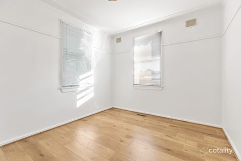Property photo of 6 Castlereagh Avenue Mount Austin NSW 2650