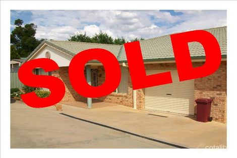 2/13 Casuarina Cl, Cowra, NSW 2794