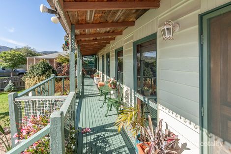 Property photo of 8 Savage Court Eildon VIC 3713