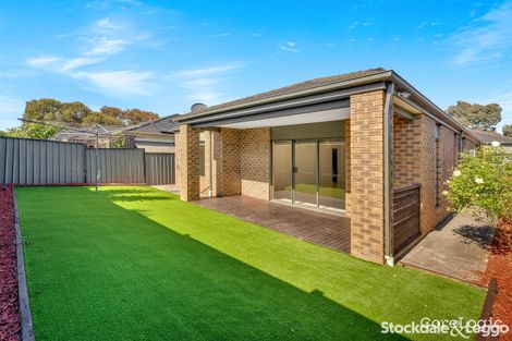 Property photo of 62 Bridgehaven Drive Craigieburn VIC 3064