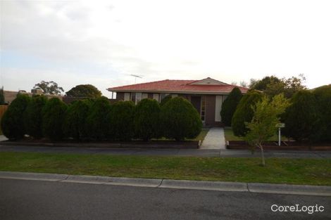 Property photo of 3 Manley Close Endeavour Hills VIC 3802