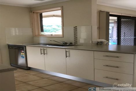 Property photo of 3 Manley Close Endeavour Hills VIC 3802