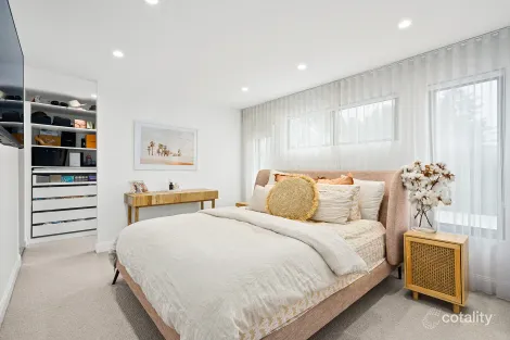 Property photo of 4B Tamblin Street Fairy Meadow NSW 2519