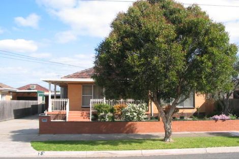 23 Chantilly Ave, Avondale Heights, VIC 3034