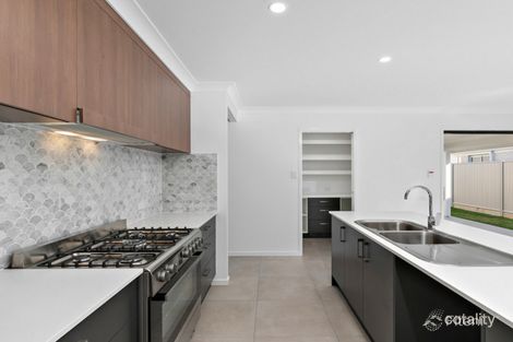 Property photo of 13 Oates Crescent Alexandra Hills QLD 4161