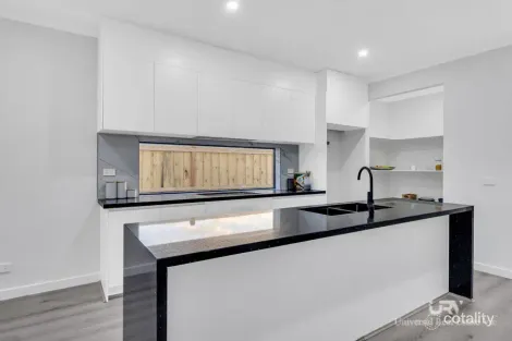 Property photo of 2 Mimosa Drive Beveridge VIC 3753