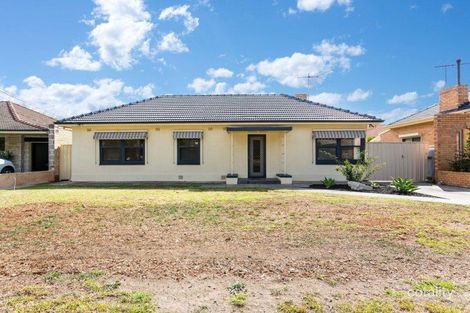 10 Matthew St, Grange, SA 5022