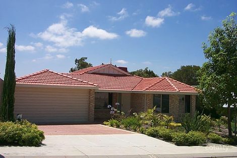 26 Oakfield Gdns, Parmelia, WA 6167
