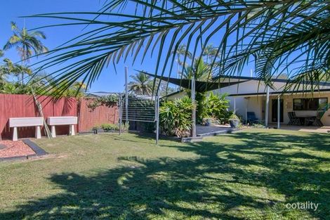 15 Connemara Cl, Trinity Beach, QLD 4879