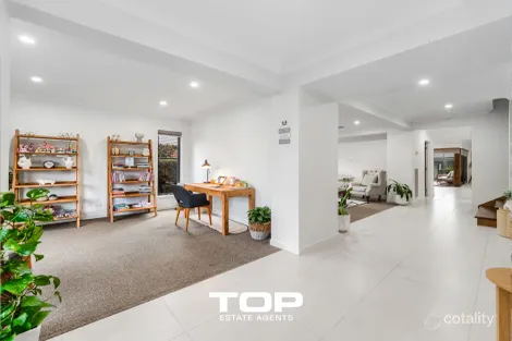 Property photo of 26 Dolomite Boulevard Clyde North VIC 3978