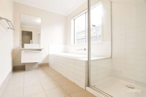 Property photo of 29 Brockwell Crescent Manor Lakes VIC 3024